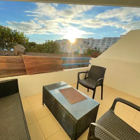 One Bedroom Near The Ocean * 阿德耶